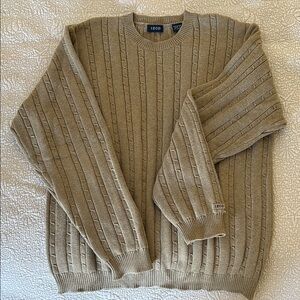IZOD Men's Vintage Beige Cable Knit Sweater 100% cotton.
